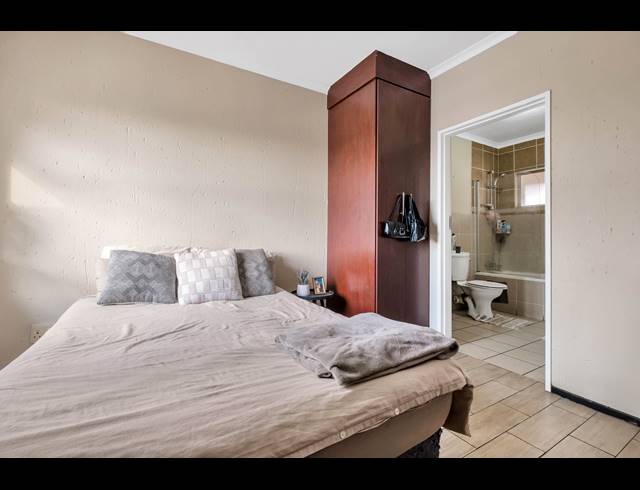 1 BEDROOM APARTMENT FOR SALE IN FERNDALE